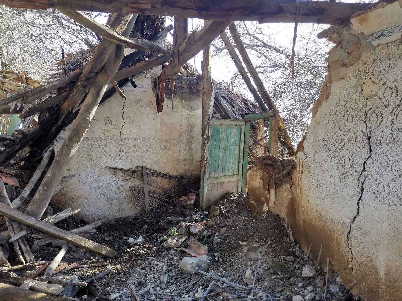 The almost abandoned village of Kojnsko