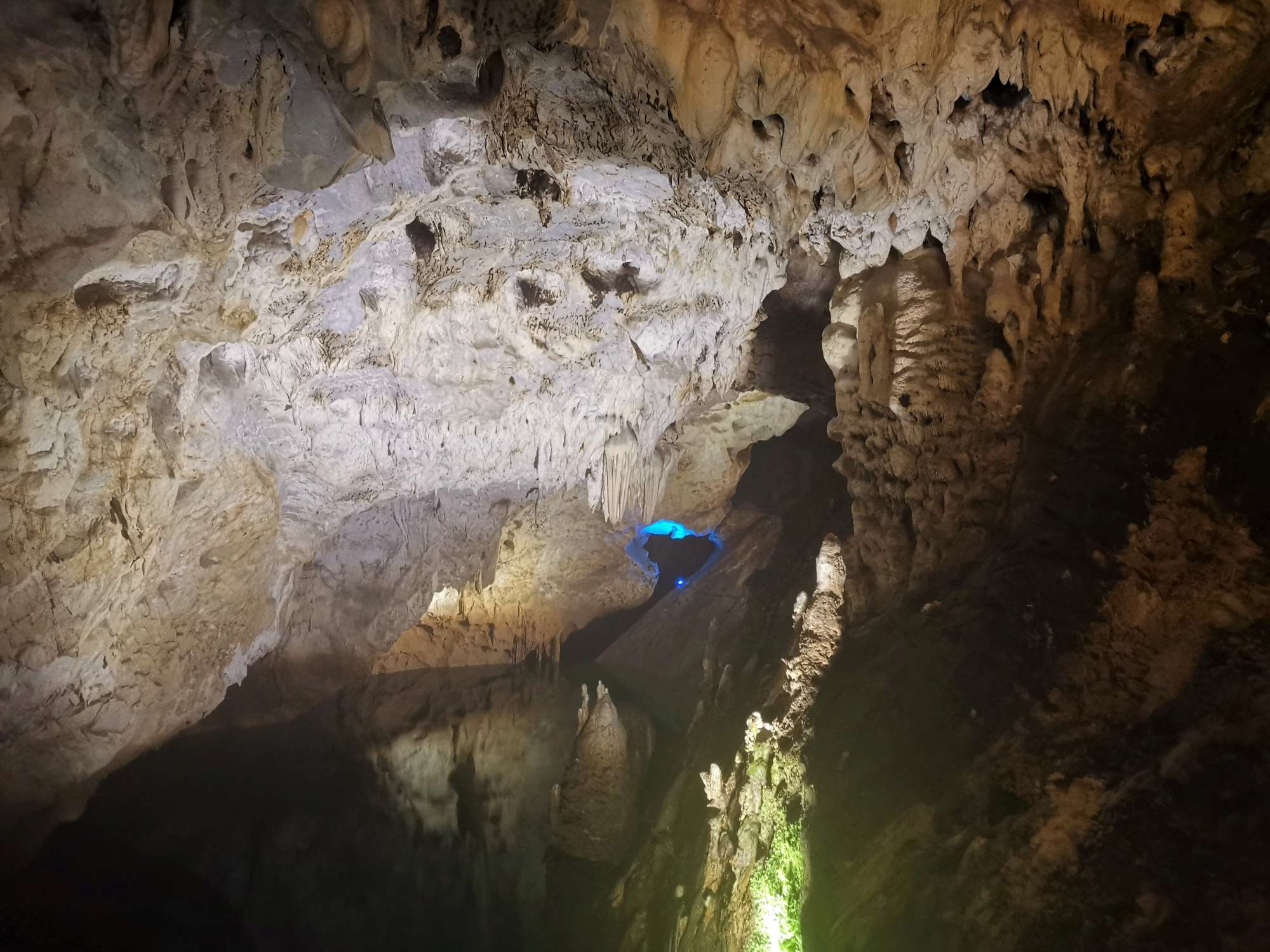 Vrelo cave interior